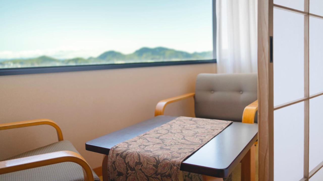 Chres Hotel Kochi  Exterior photo